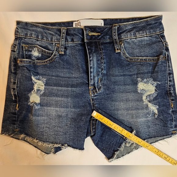 RSQ Hampton Midi Denim Shorts Size 1 Distressed Cutoff High Rise Jean Shorts - Picture 6 of 6
